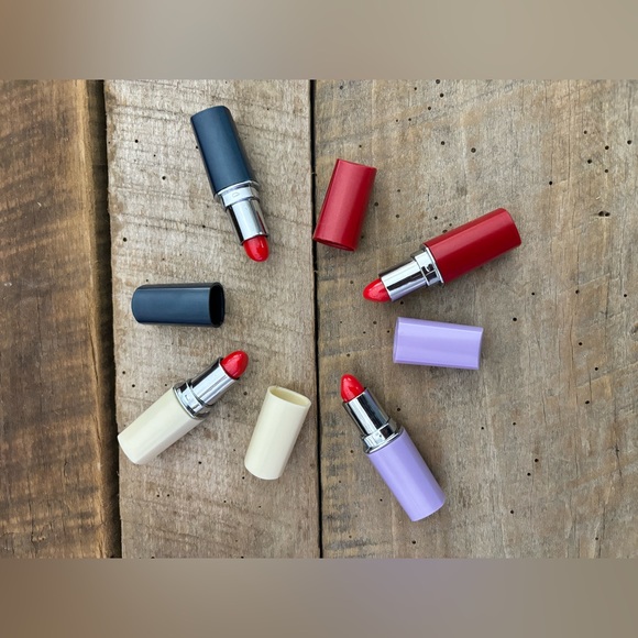 Lip stick stash spot. - Picture 4 of 4